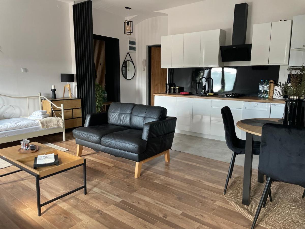 Apartamenty Luczkowskiego Z Widokiem Na Studnie 2 Chelm Ngoại thất bức ảnh
