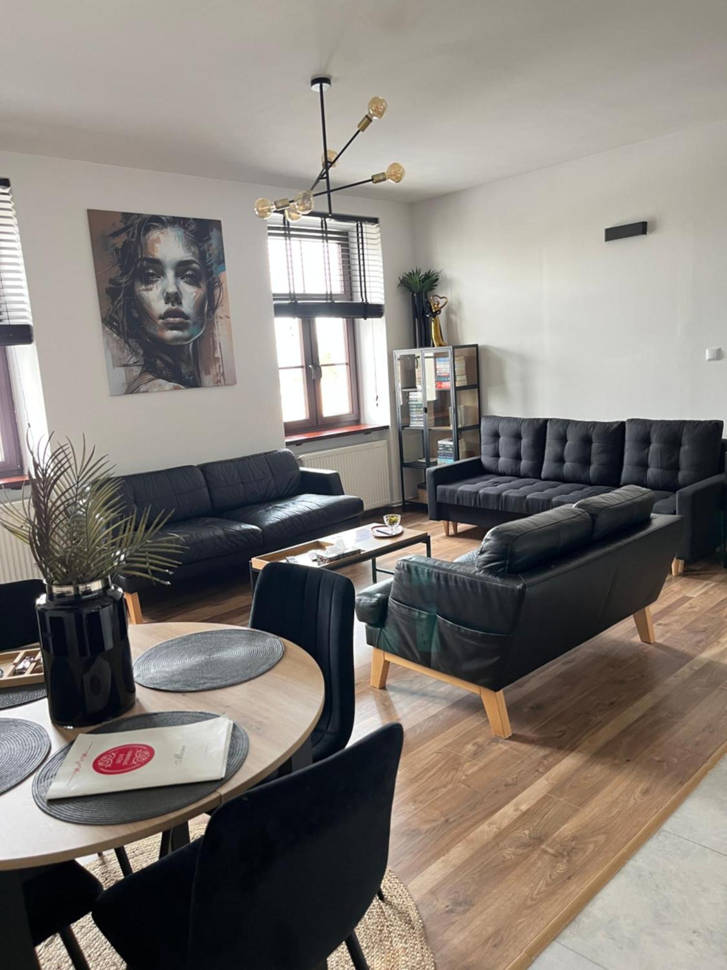 Apartamenty Luczkowskiego Z Widokiem Na Studnie 2 Chelm Ngoại thất bức ảnh